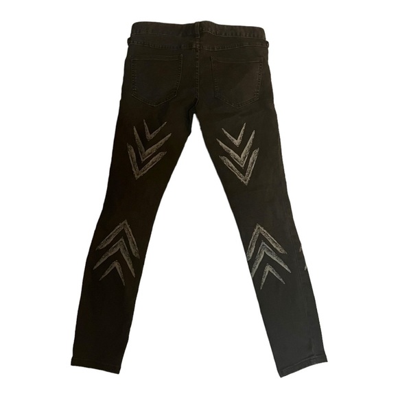Free People Dotted Ikat Chevron Black Jeans Size 26 - Picture 5 of 9